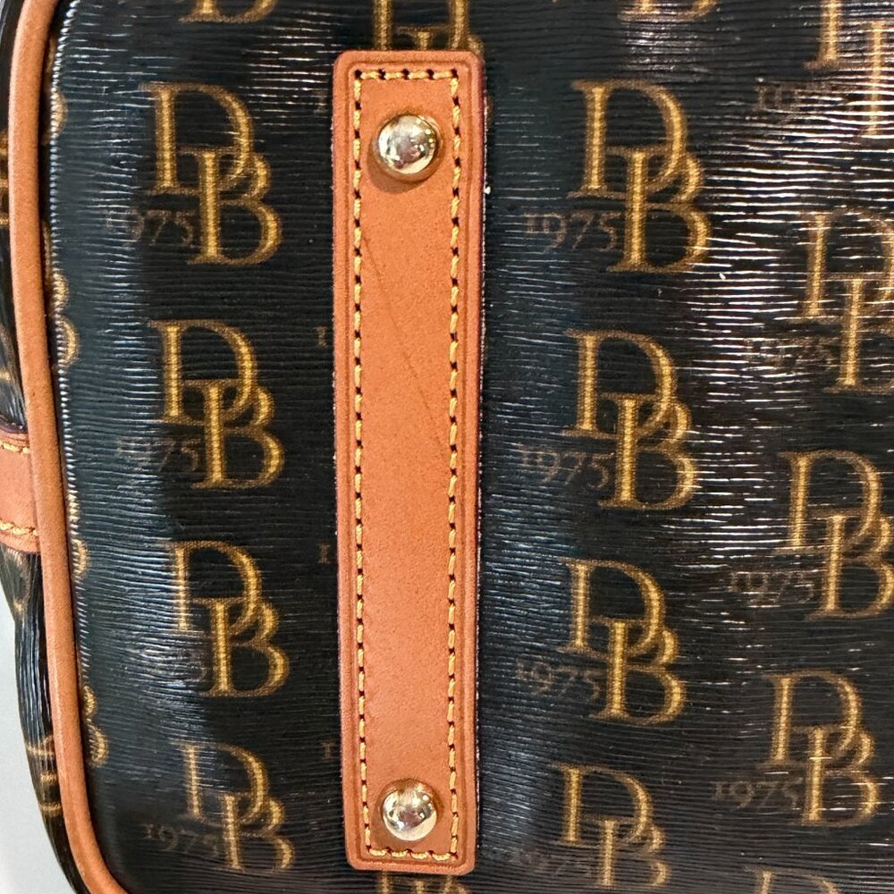 Dooney and Bourke 1975 Black & Tan Logo Tote Bag - Picture 11 of 16
